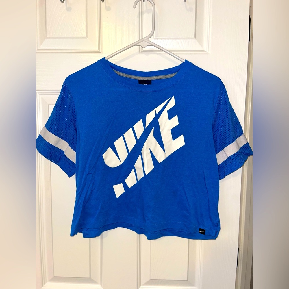 Nike cropped tee with fishnet sleeves